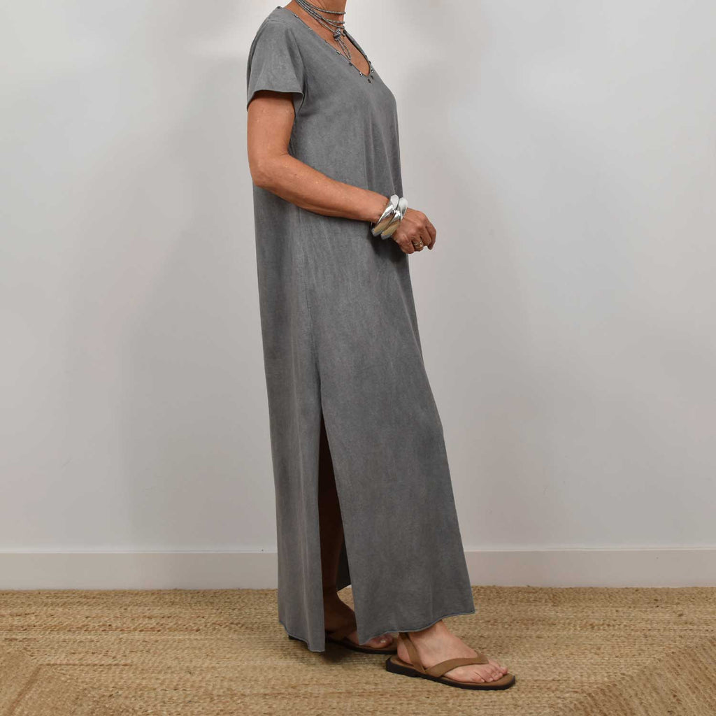 Vestido tachuelas estrellas gris
