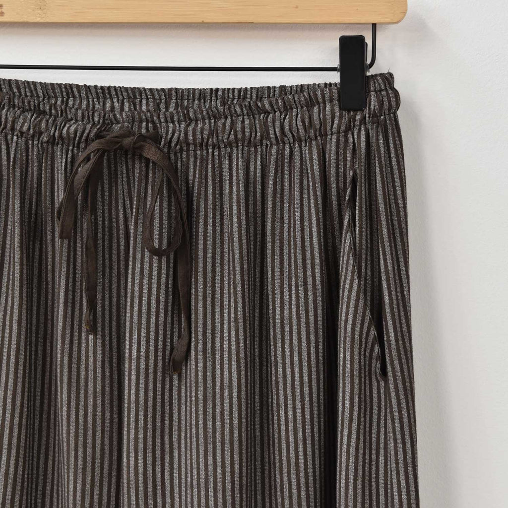 Pantalón bombacho rayas marrón