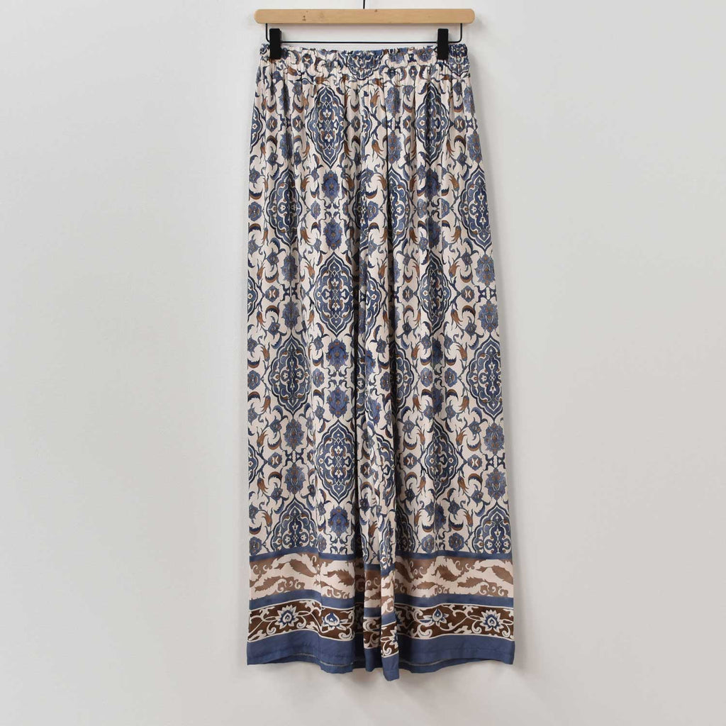 Pantalón estampado azul