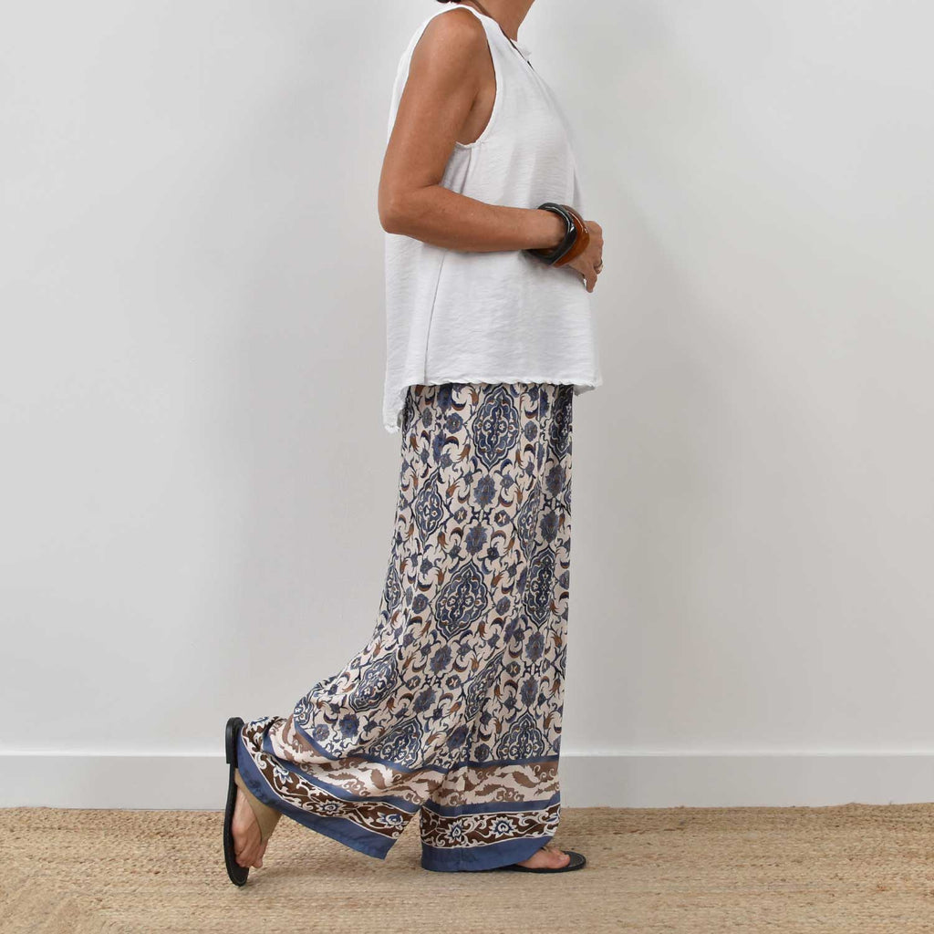 Pantalón estampado azul