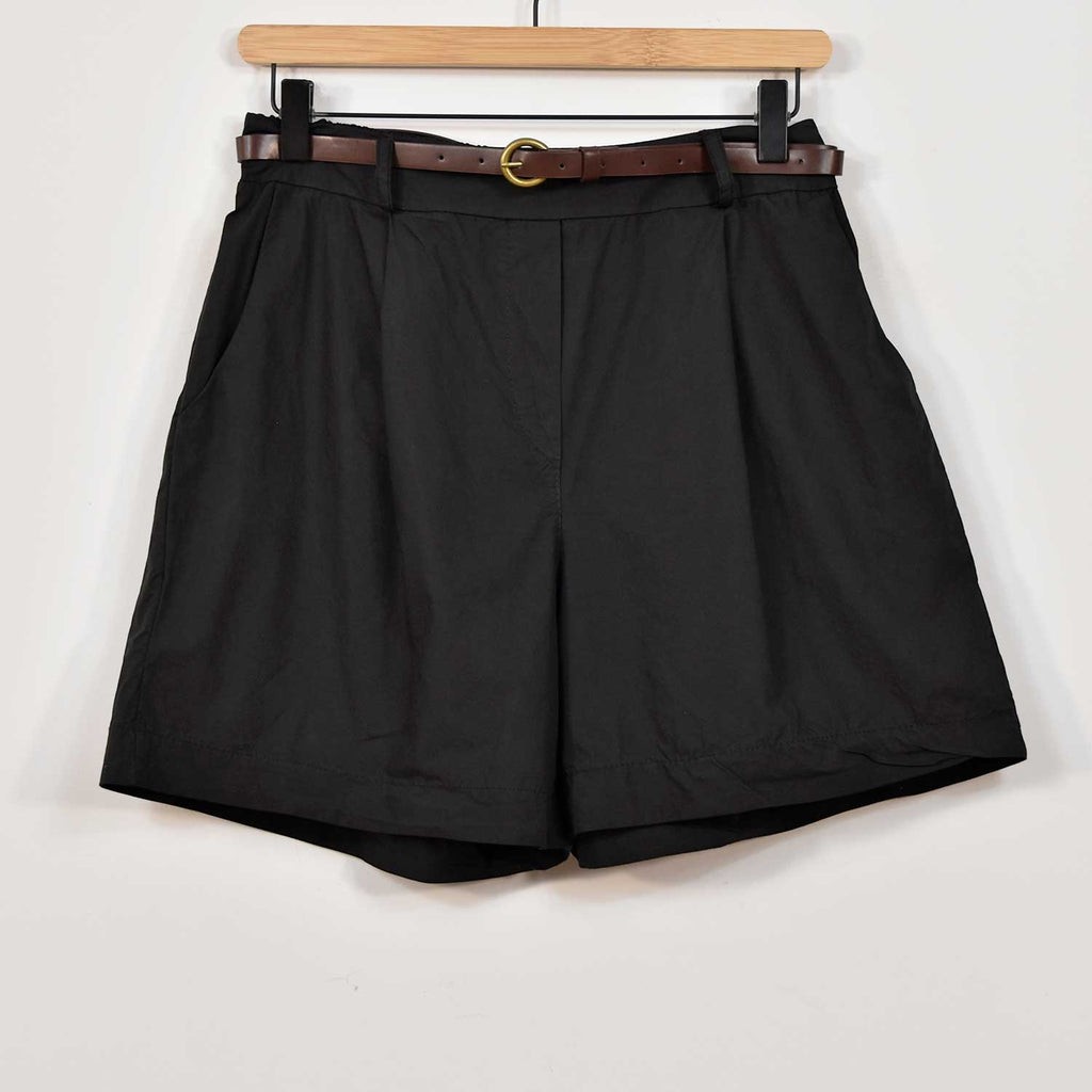 Short cinturón negro