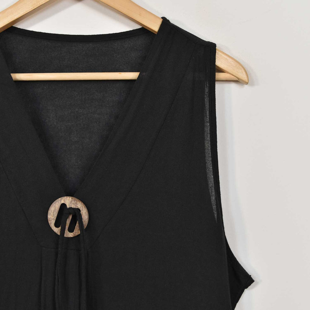 Vestido detalle madera negro