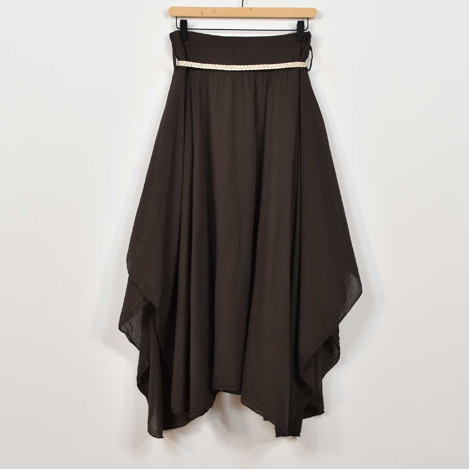Falda capas marrón