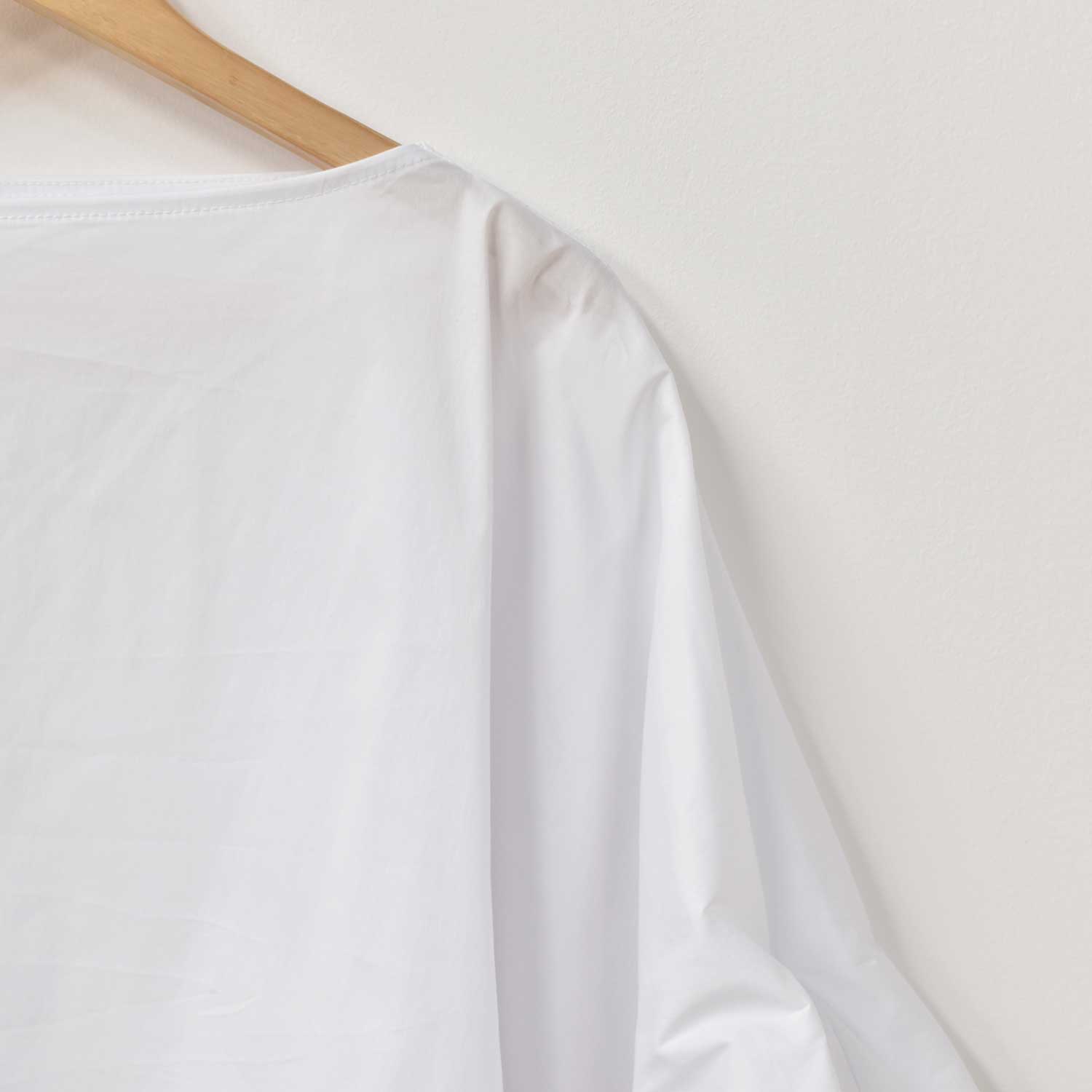 Blusa abullonada blanca