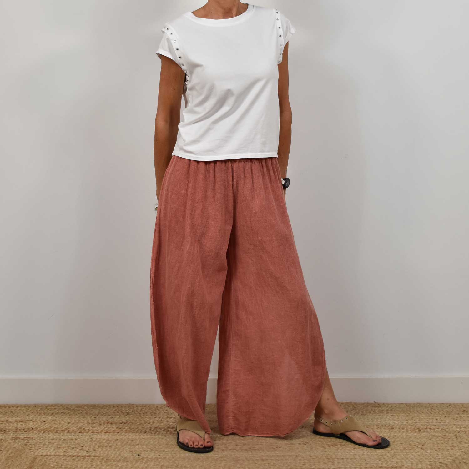 Camiseta tachas blanca