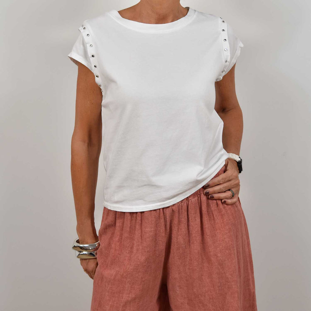 Camiseta tachas blanca
