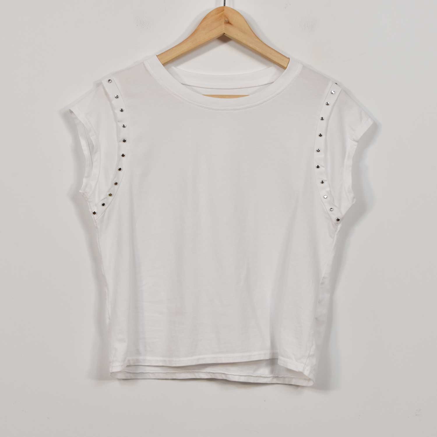 Camiseta tachas blanca