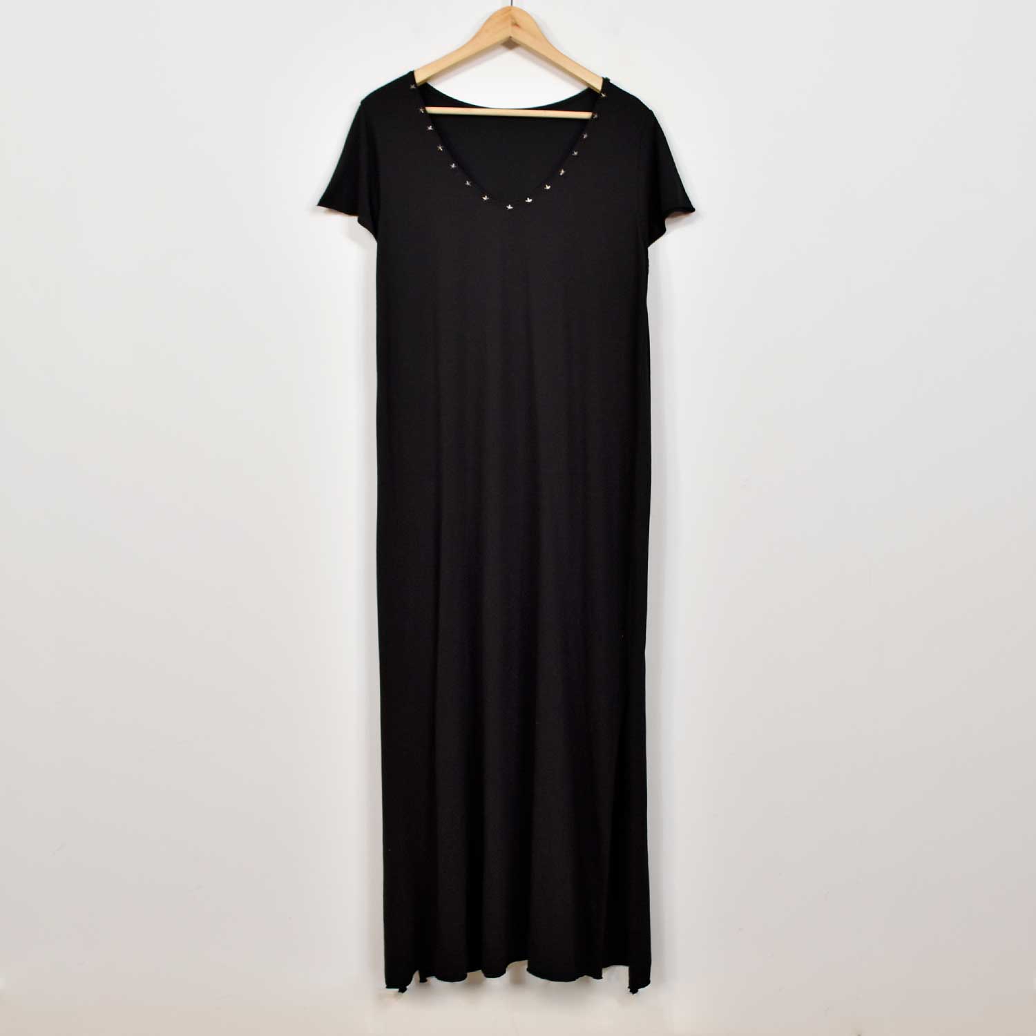 Vestido tachuelas estrellas negro