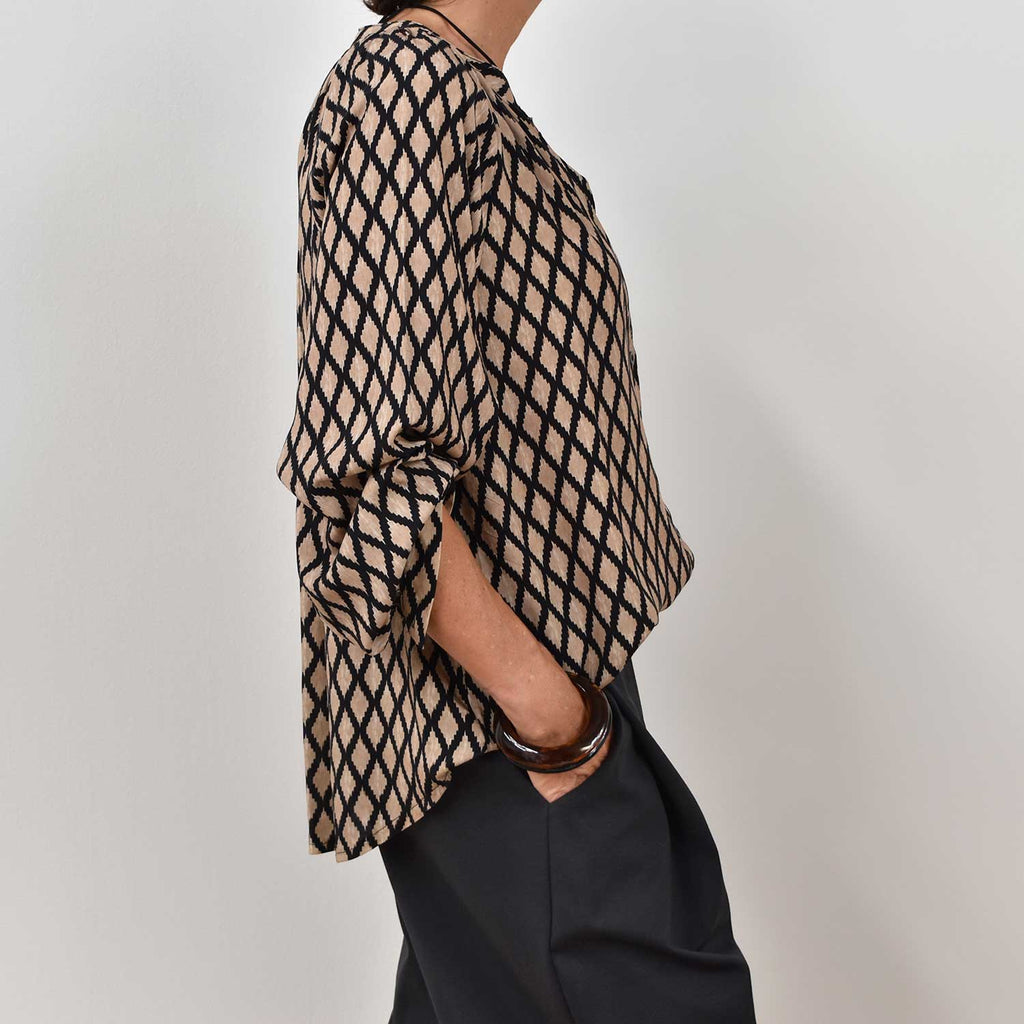 Camisa mao estampada marrón