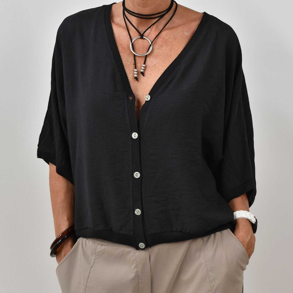 Collar negro círculo plateado