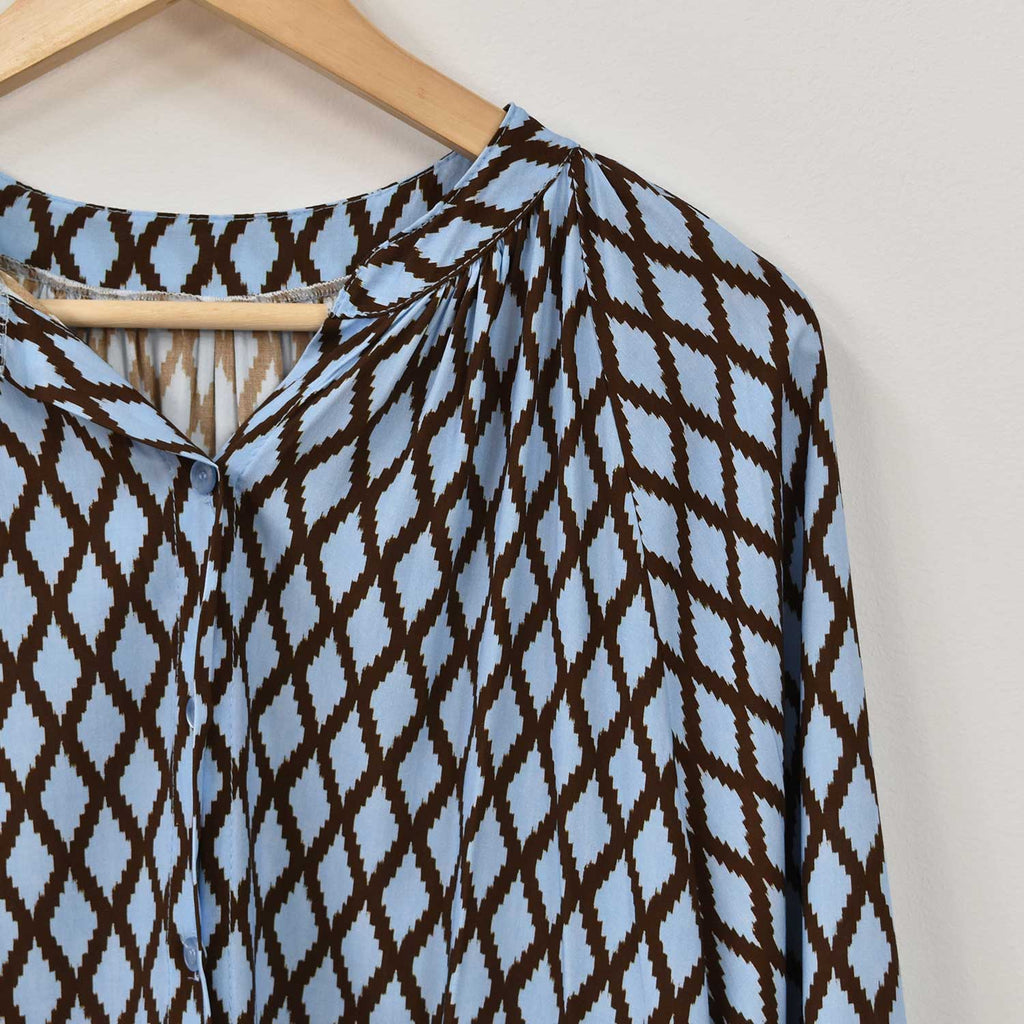 Camisa mao estampada azul