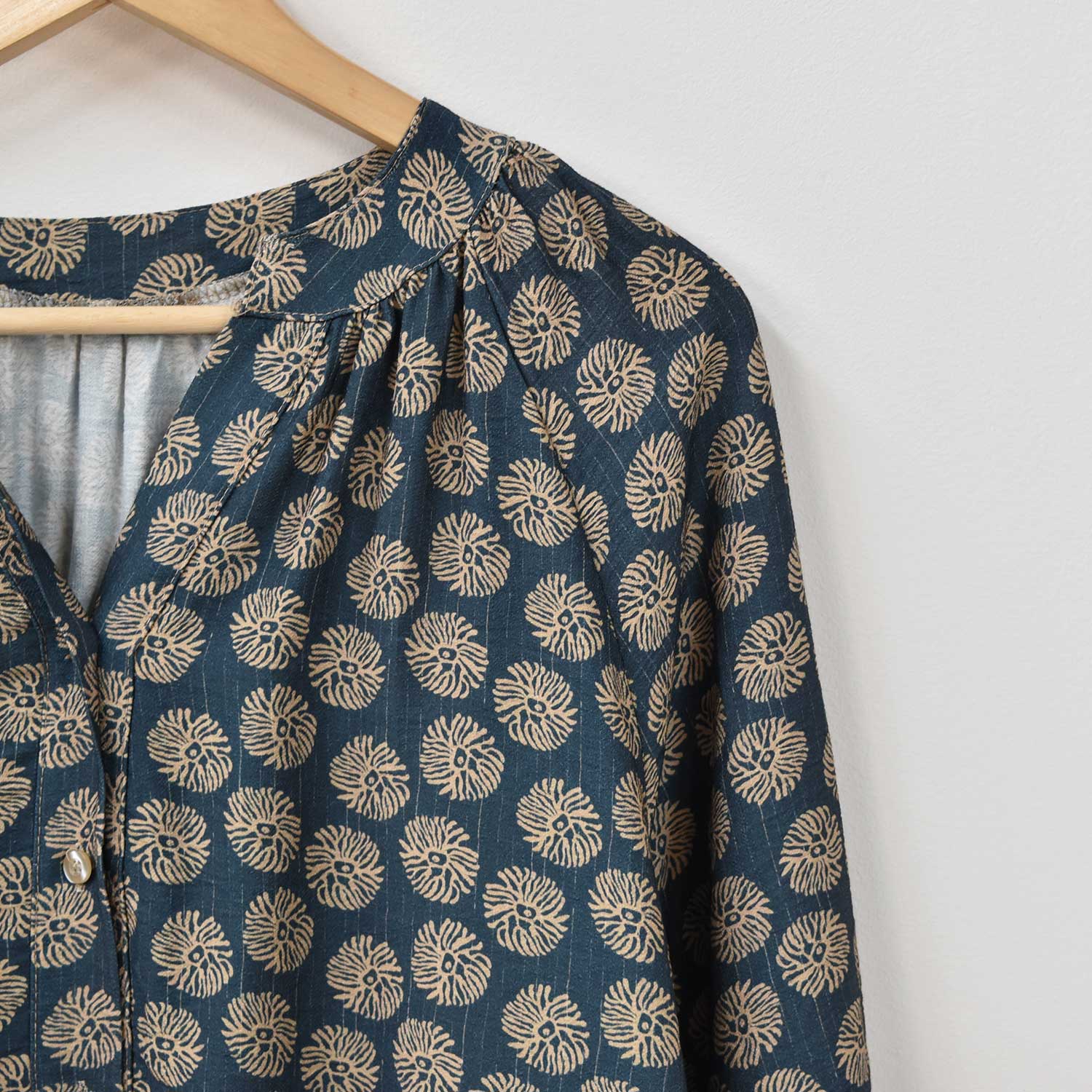 Camisa manga estampada azul