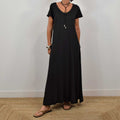 Vestido tachuelas estrellas negro