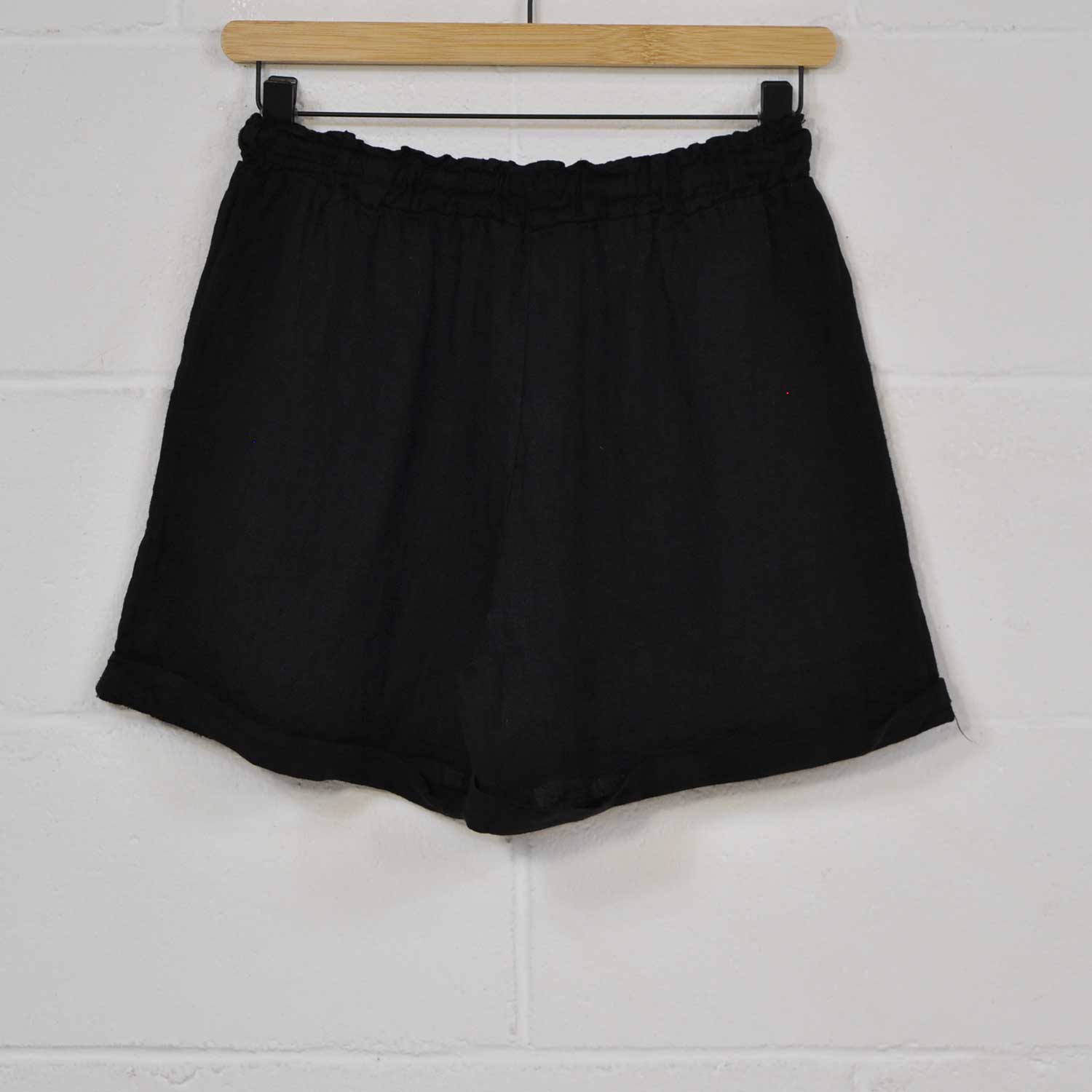Short lino corto negro