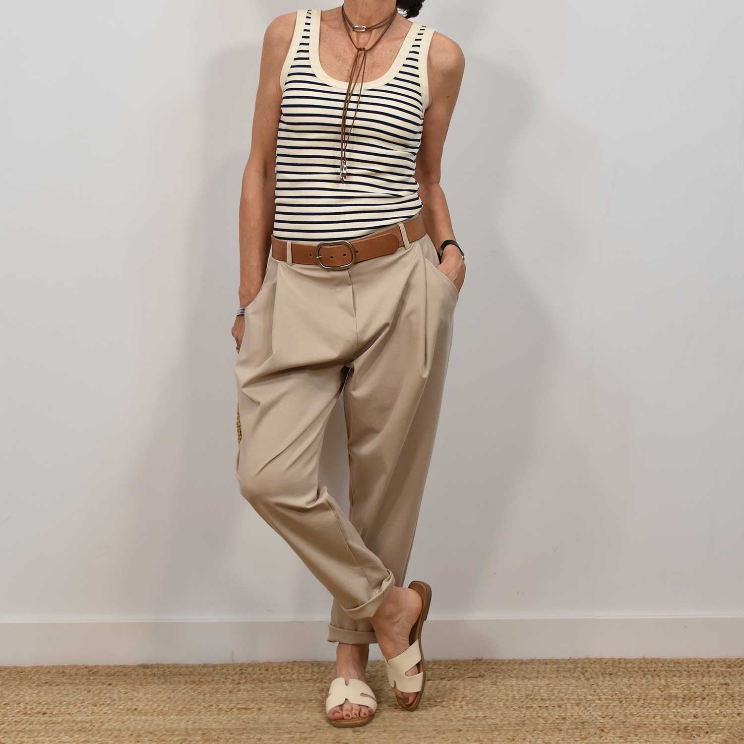 Pantalón baggy elástico beige