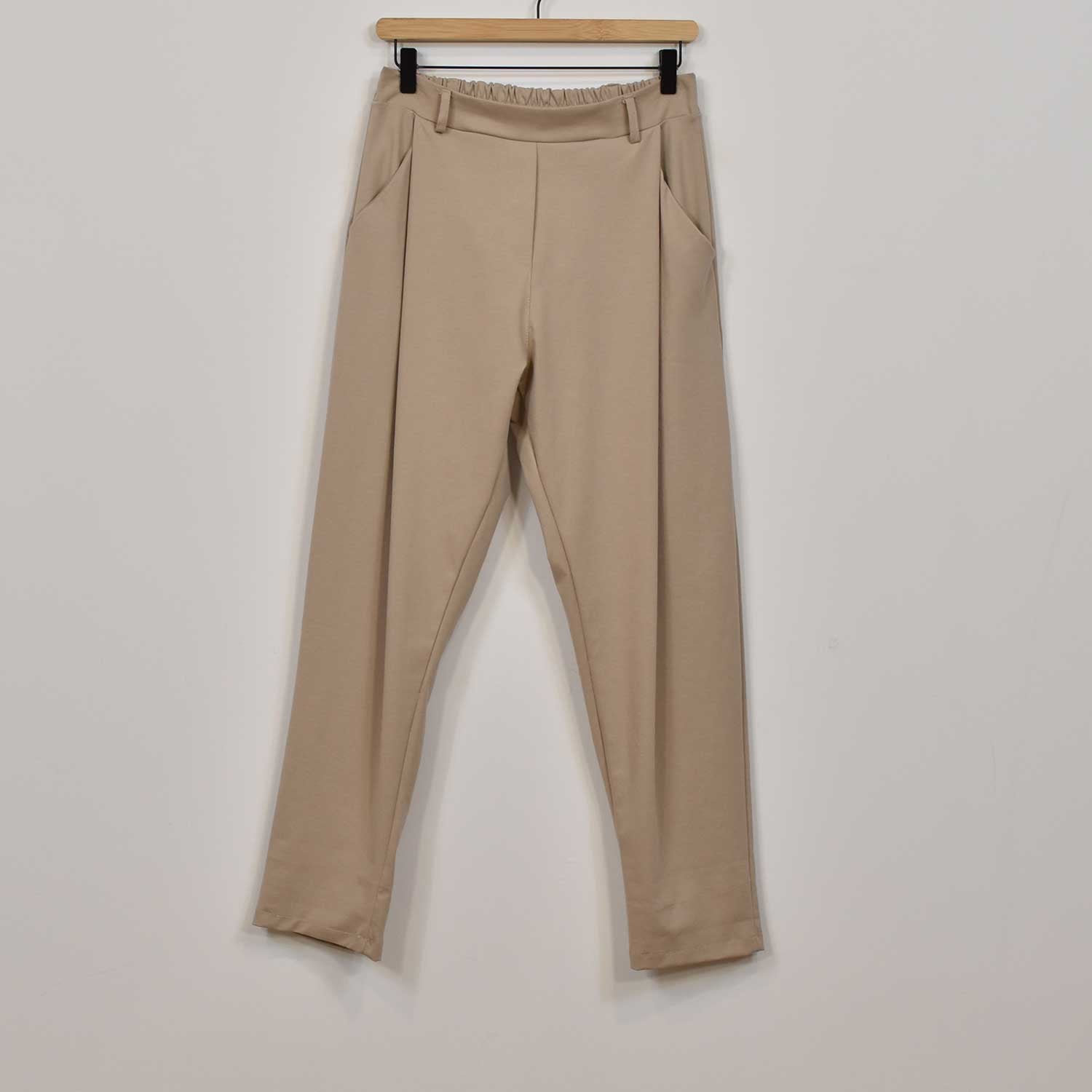 Pantalón baggy elástico beige